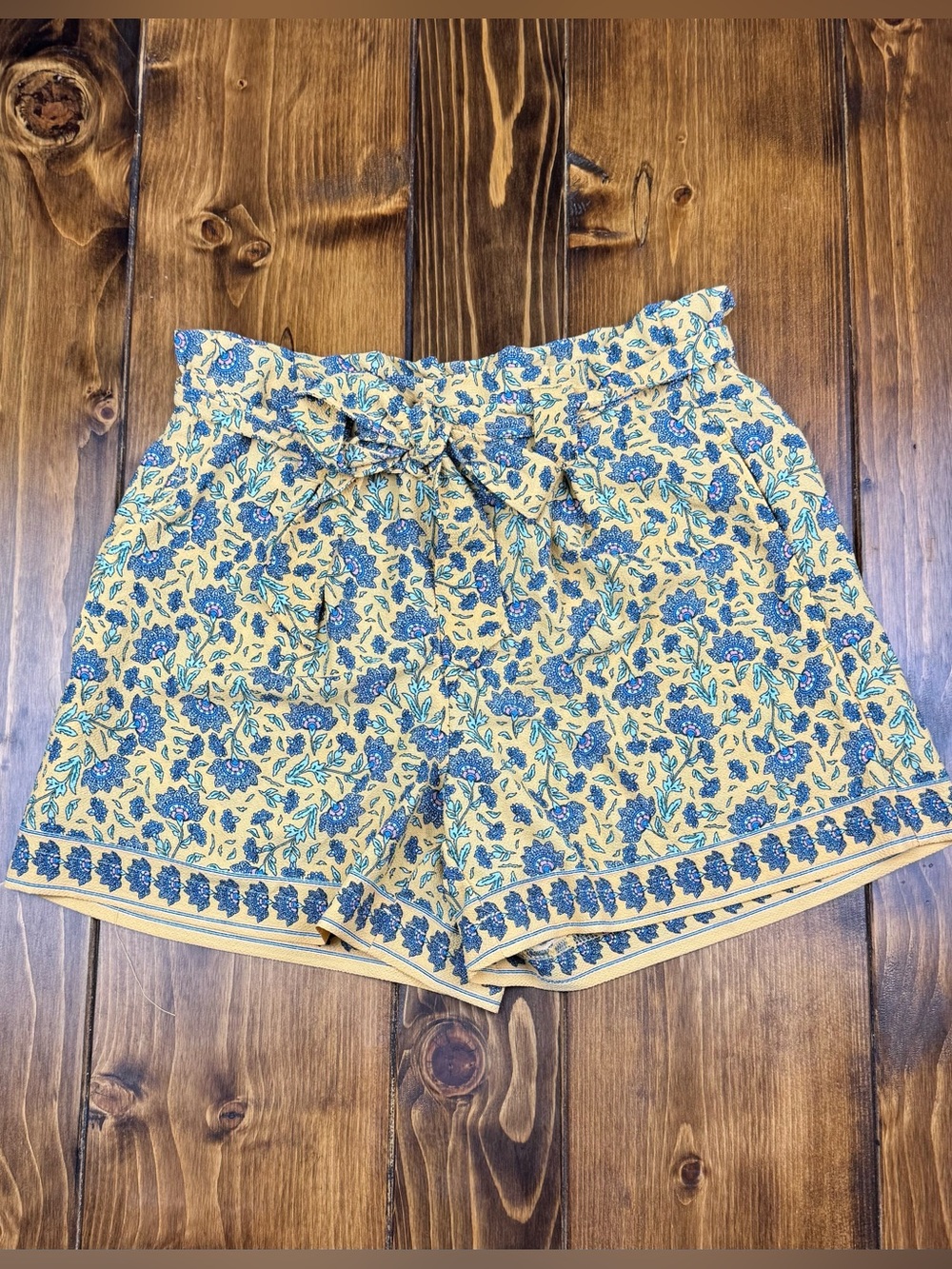 Max Studio Yellow Crepe Floral Tie-Waist High-Rise Shorts - Picture 1 of 8